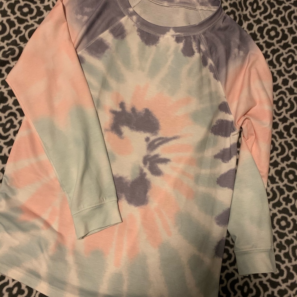 tie dye long sleeve shirt